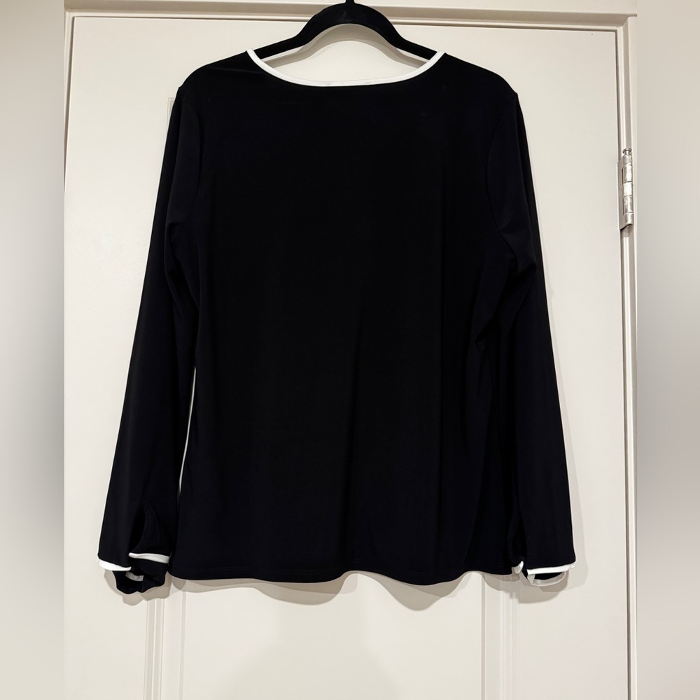 White House Black Market Contrast Trim Blouse - Picture 3 of 5